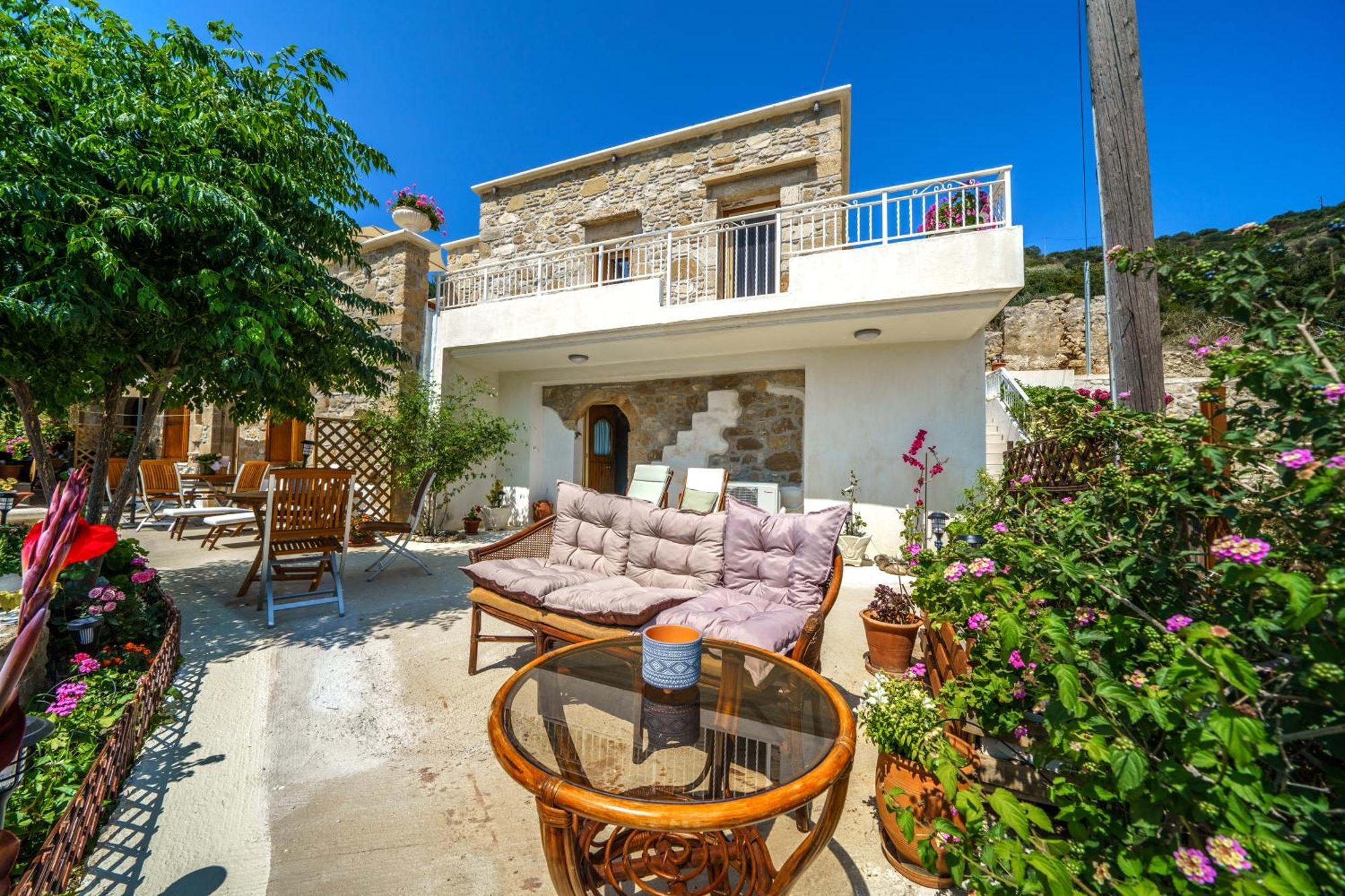 Mary'S Stone House Apartment ฟาลาซาร์นา ภายนอก รูปภาพ